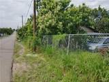 900 Garza - Photo 2