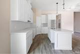 1304 Acacia - Photo 3