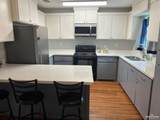 305 Nannette - Photo 2