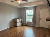 305 Nannette - Photo 4