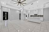 404 Royal - Photo 3