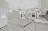 404 Royal - Photo 5