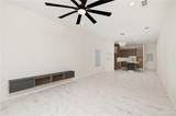 230 Longoria - Photo 3