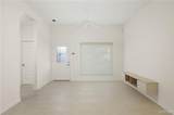 232 Longoria - Photo 2