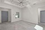 913 Trinity - Photo 3