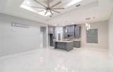 721 Margret - Photo 2