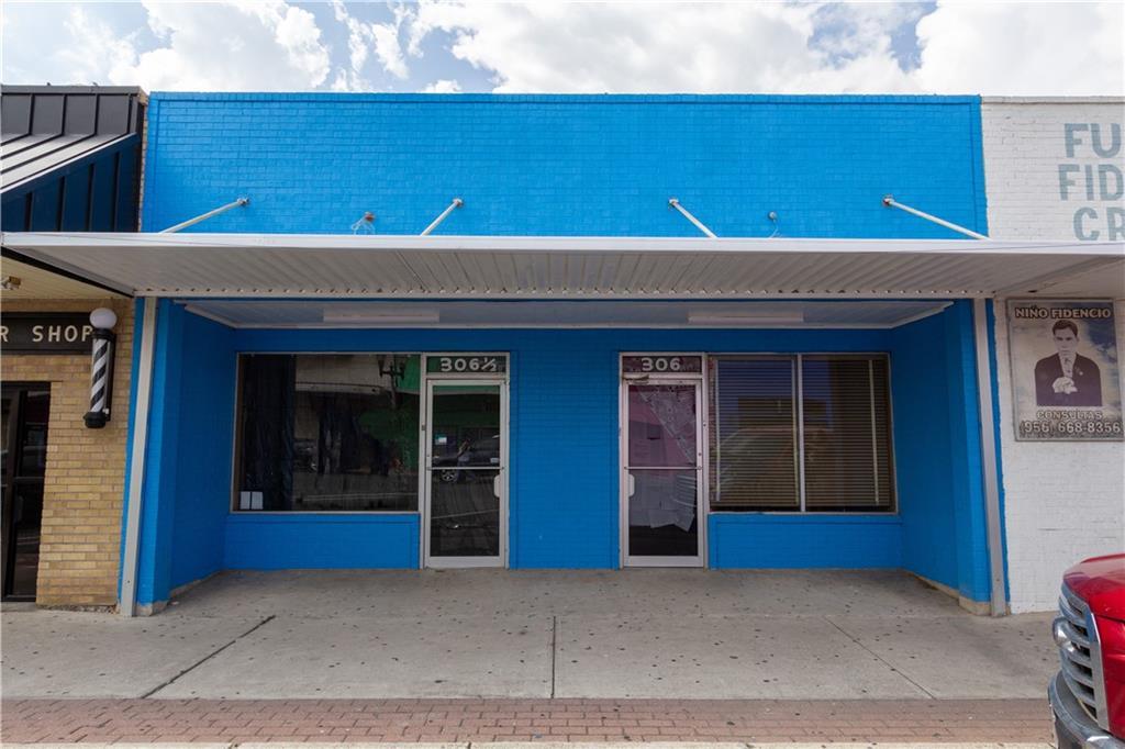 306 17th Street - Photo 1