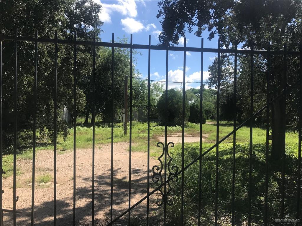408 Mayberry Boulevard - Photo 1