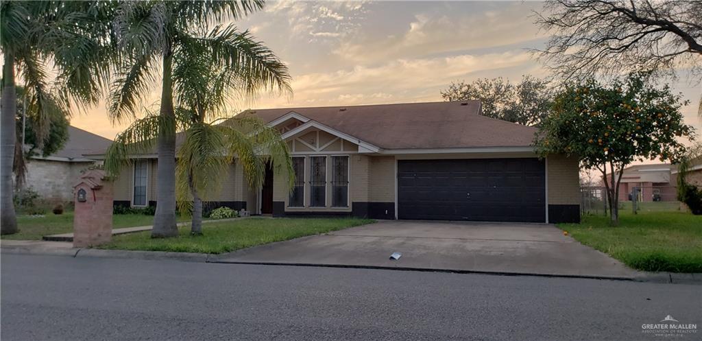 1306 Athol Street - Photo 1