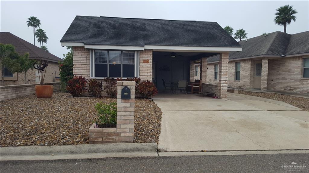 605 Lake View Drive - Photo 1