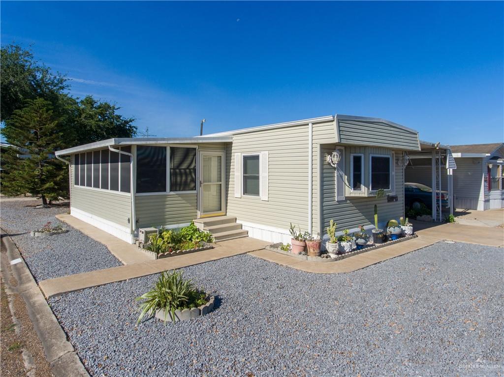 614 7th Street - Photo 1
