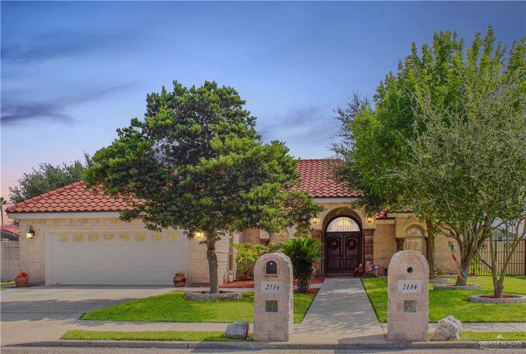 2114 11th Street - Photo 1