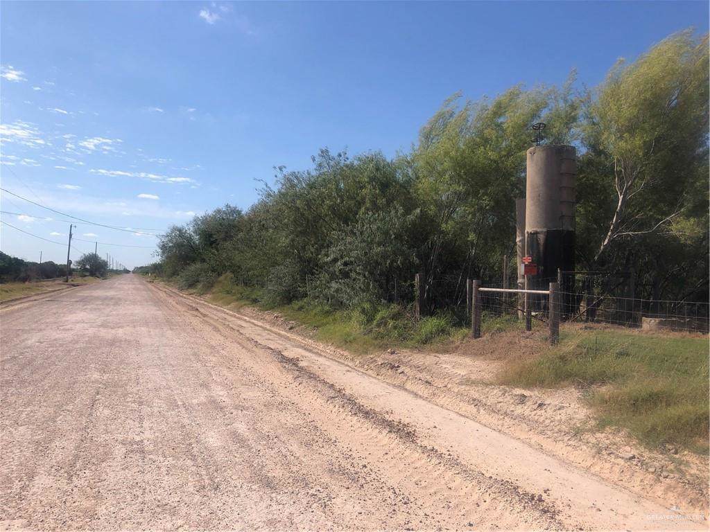 10.5 Mile Western Road - Photo 1