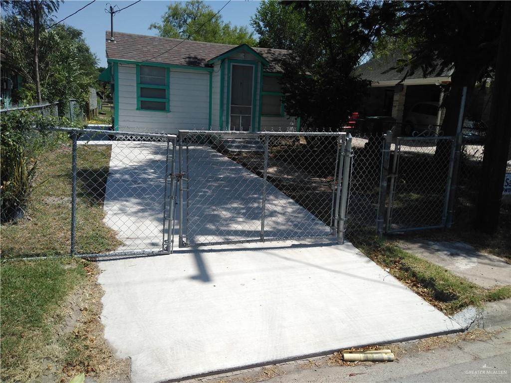 707 Plaza Street - Photo 1