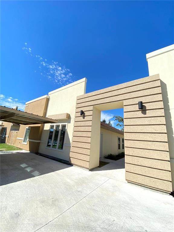 2112 Garden Ridge Drive - Photo 1