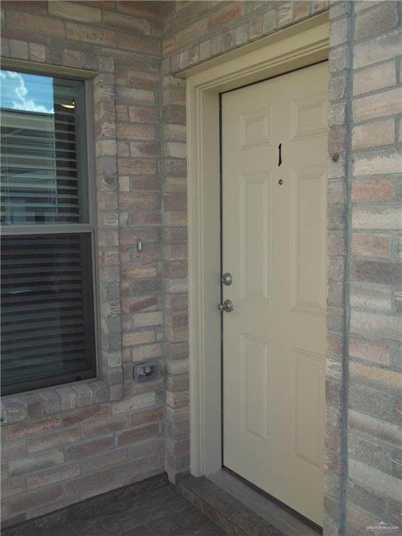 516 Newport Avenue - Photo 1