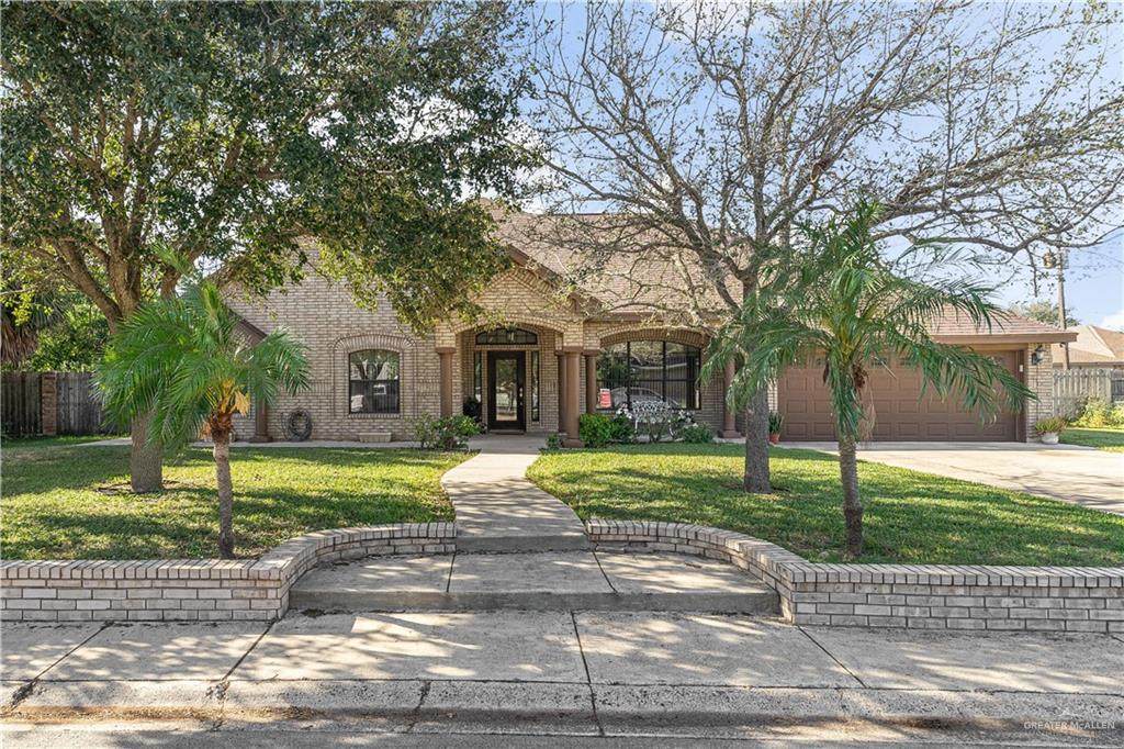 3005 Royal Palm Circle - Photo 1