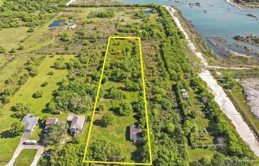 5614 Highway - Photo 1