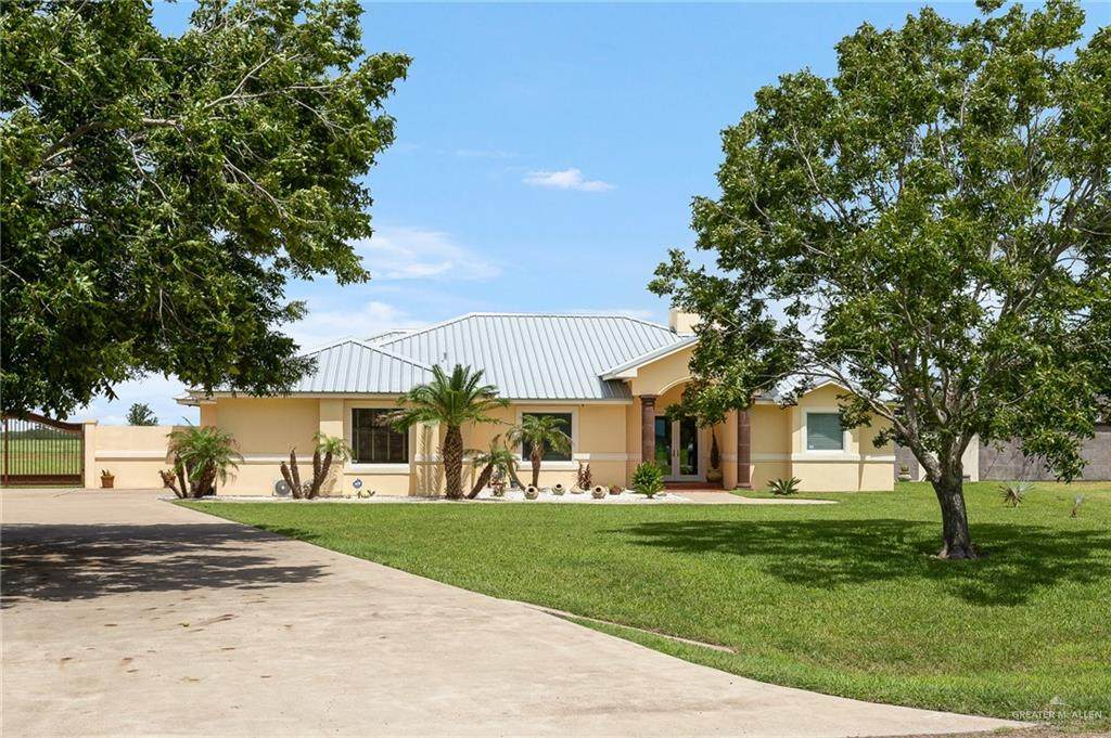 127 Nueces Park - Photo 1