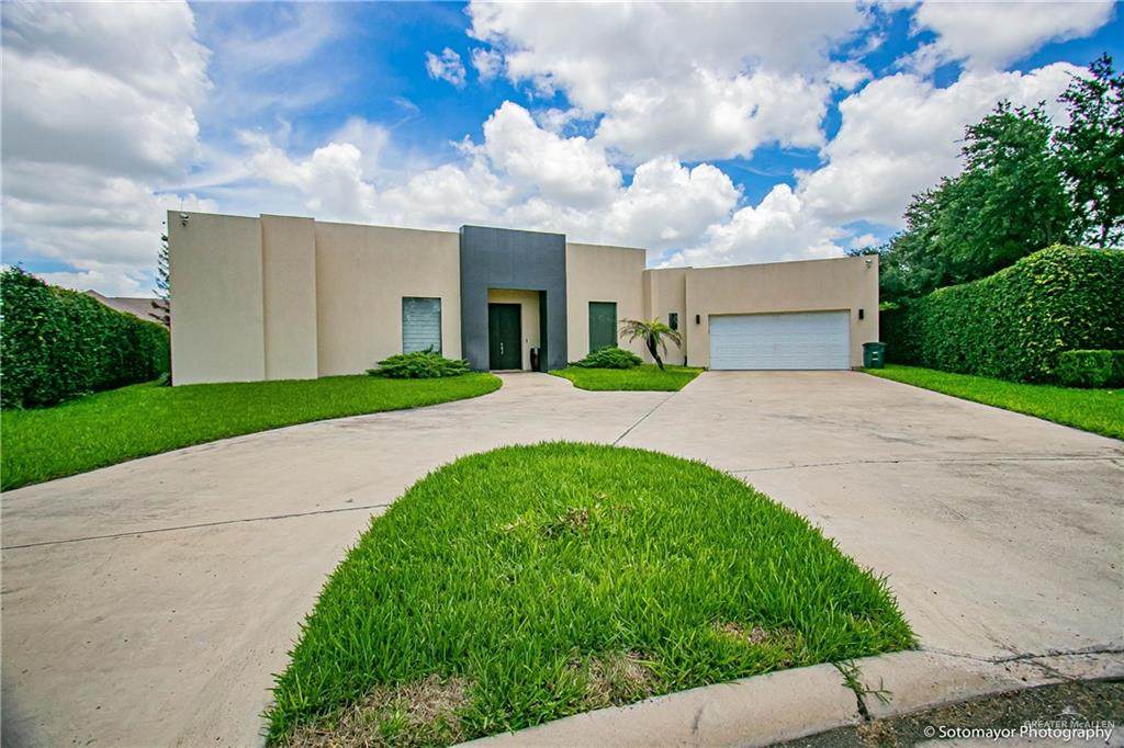 1010 Red River - Photo 1