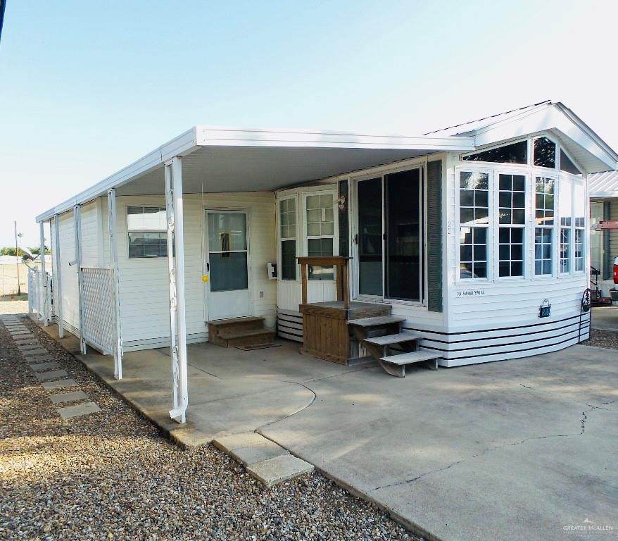 704 Shawnee Bend - Photo 1