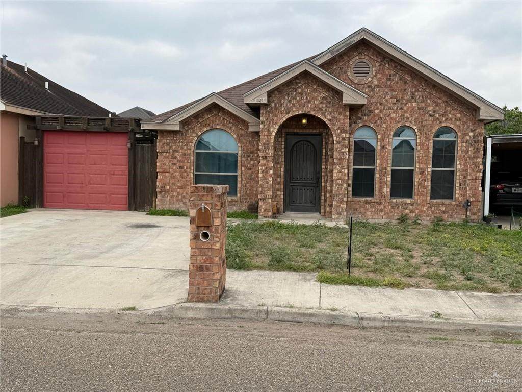 1008 Ivory - Photo 1