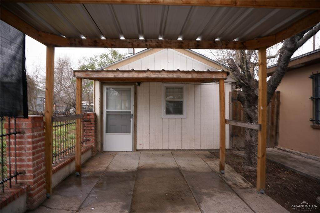 1619 Mesquite - Photo 1
