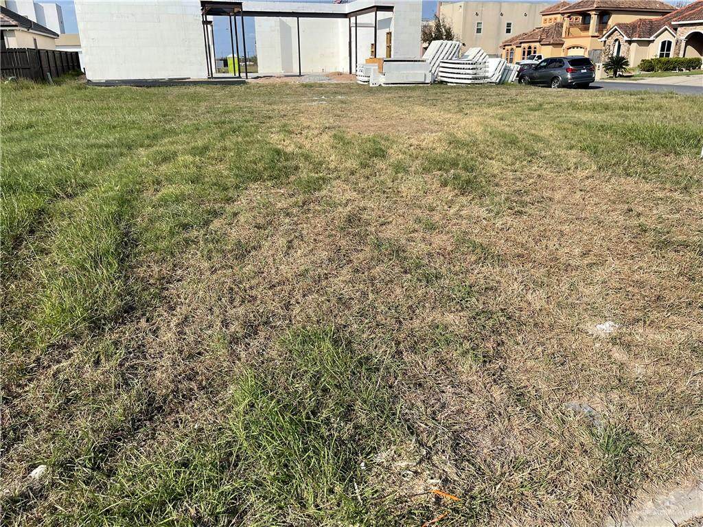 4600 Sweetwater - Photo 1