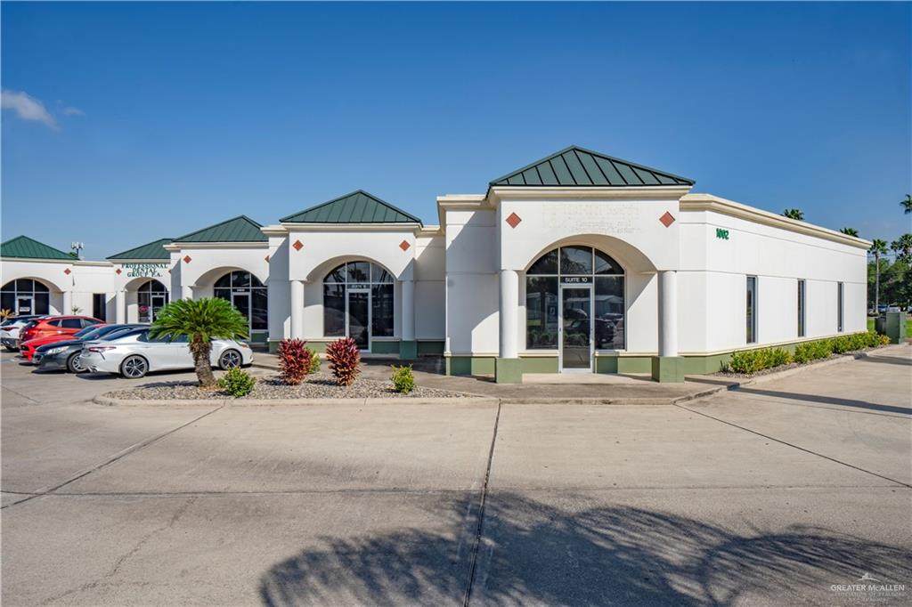 1002 Sam Houston - Photo 1
