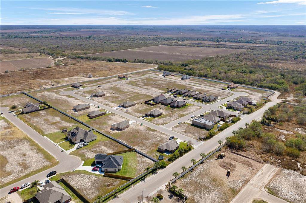 618 Moonbeam - Photo 1