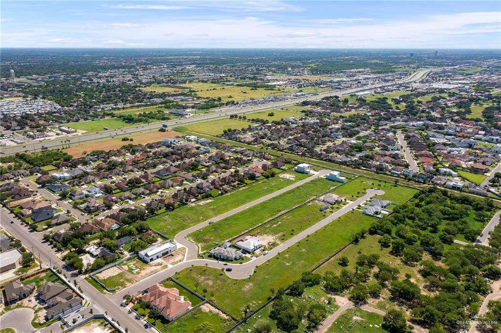 1707 Villa Centenario - Photo 1