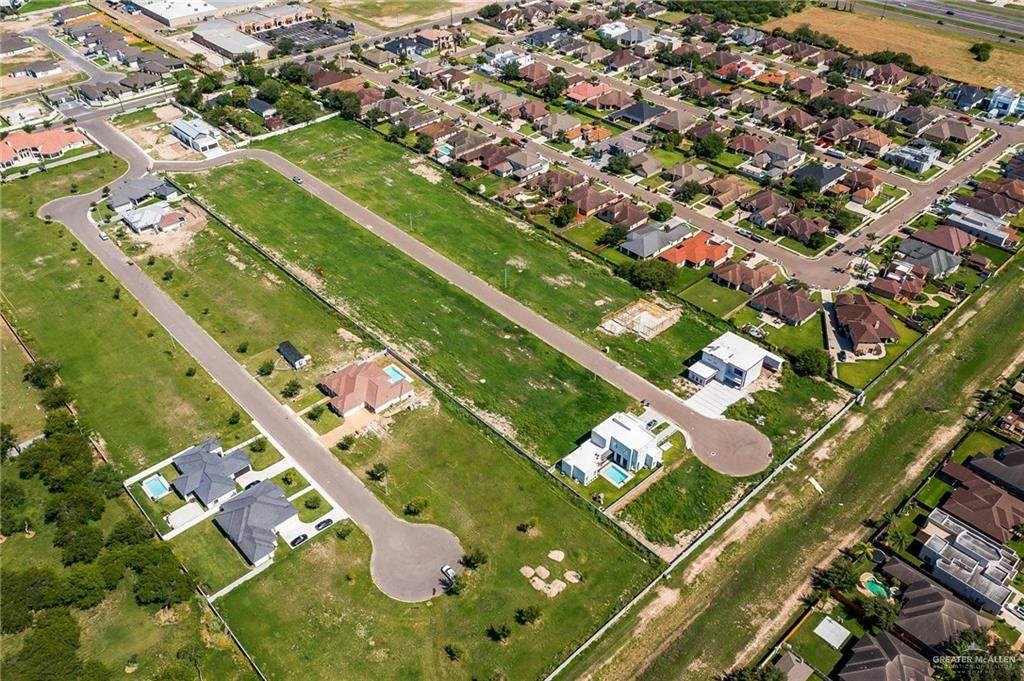 1705 Villa Centenario - Photo 1