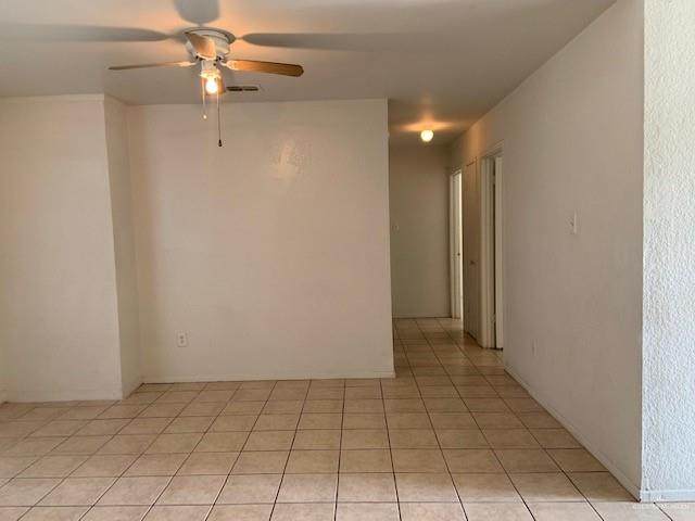 404 20th - Photo 1