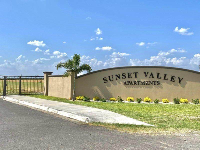 801 Sunset - Photo 1