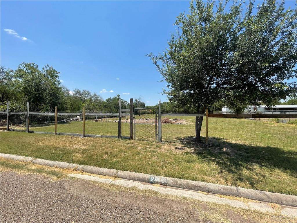 2910 Madison - Photo 1