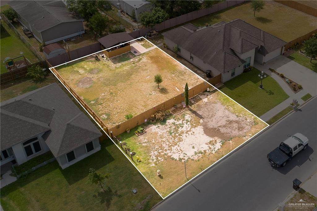 1018 Emerald - Photo 1