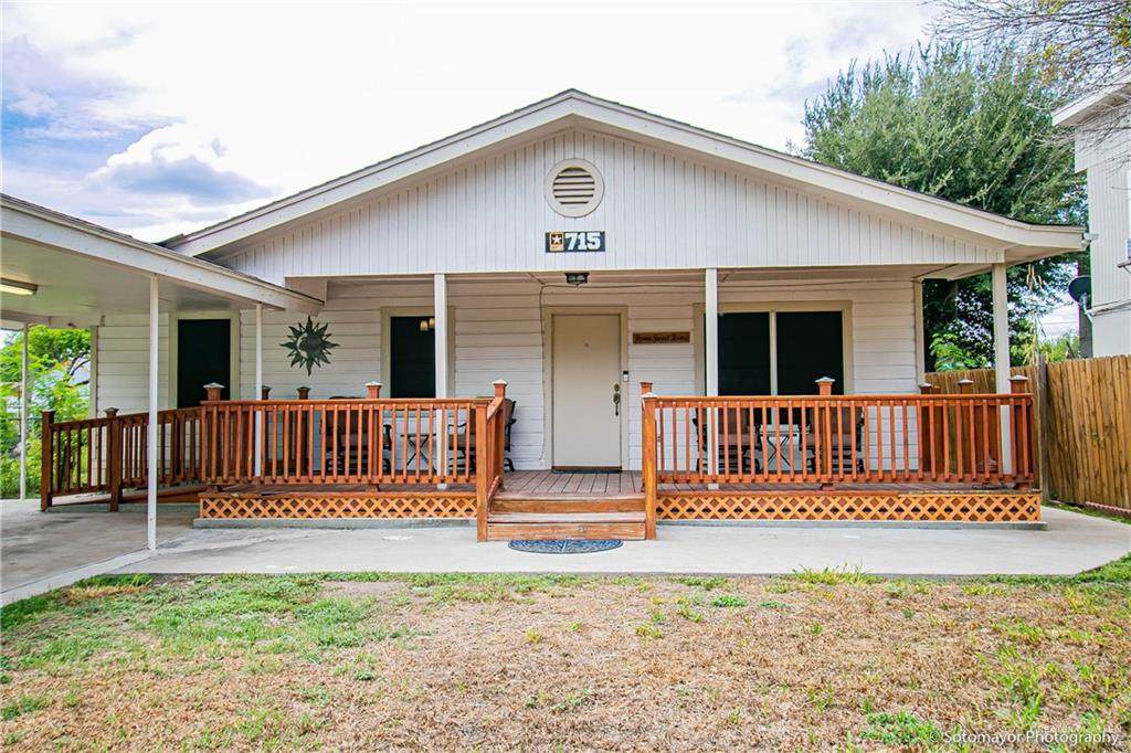 717 Wright - Photo 1