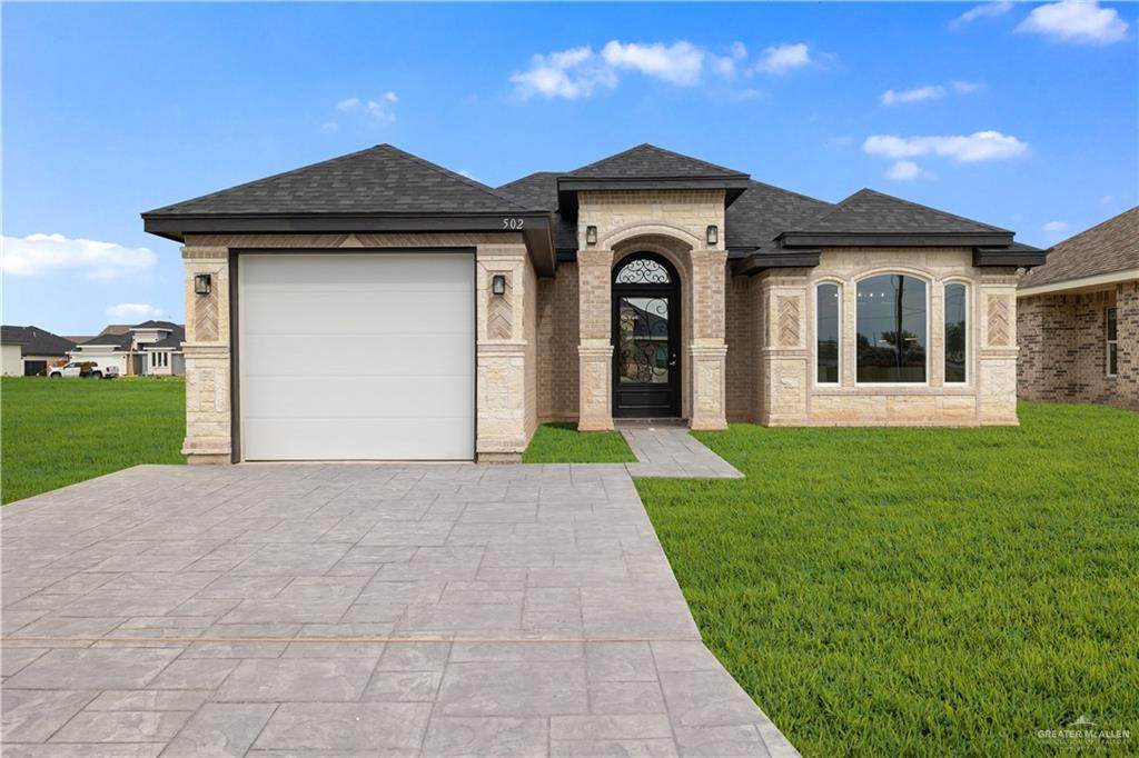 502 Oak Ridge - Photo 1