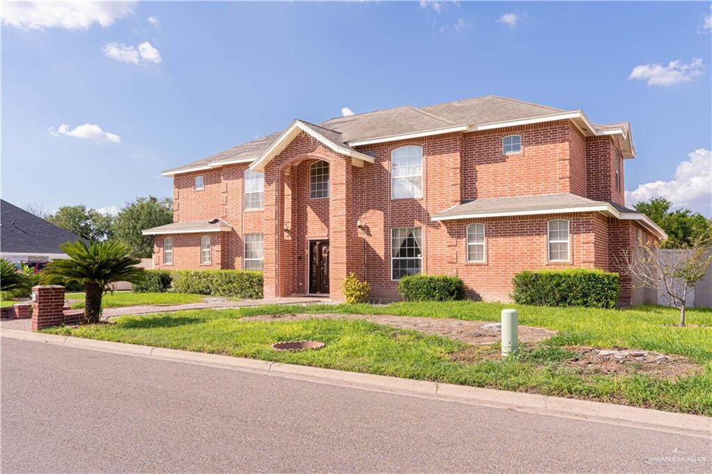1605 Trinity - Photo 1