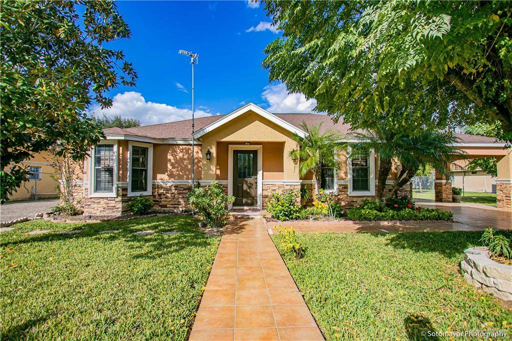 1808 Palm Creek - Photo 1