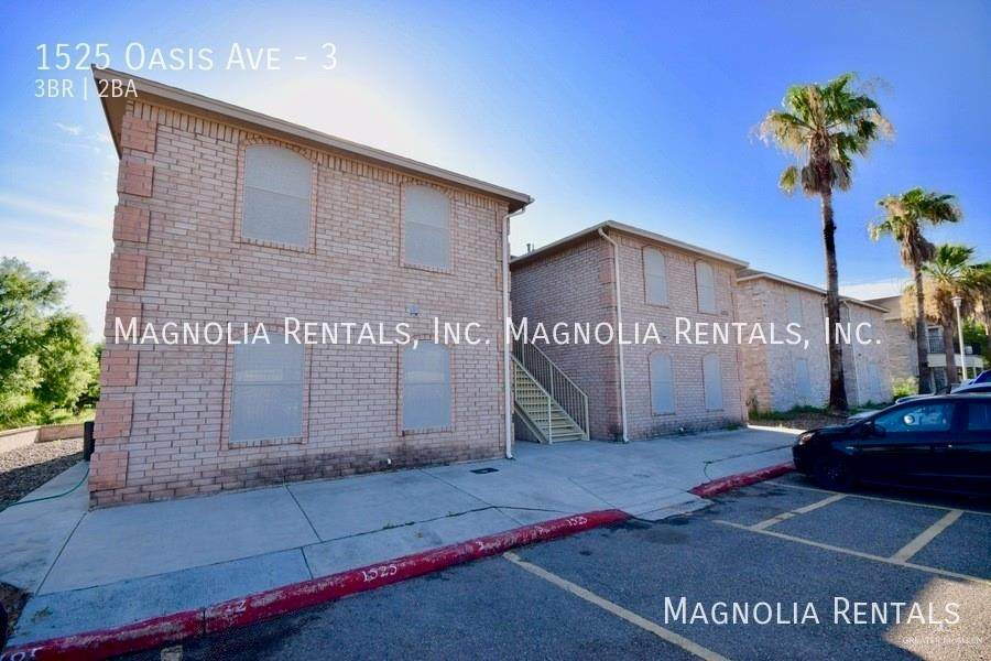 1525 Oasis - Photo 1