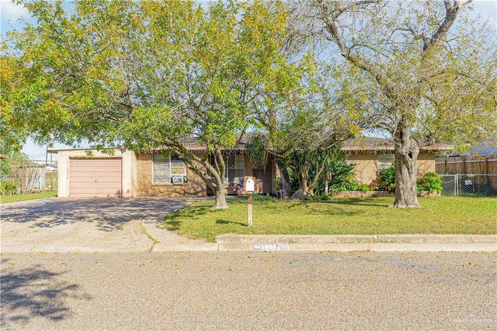 1002 Valley View - Photo 1