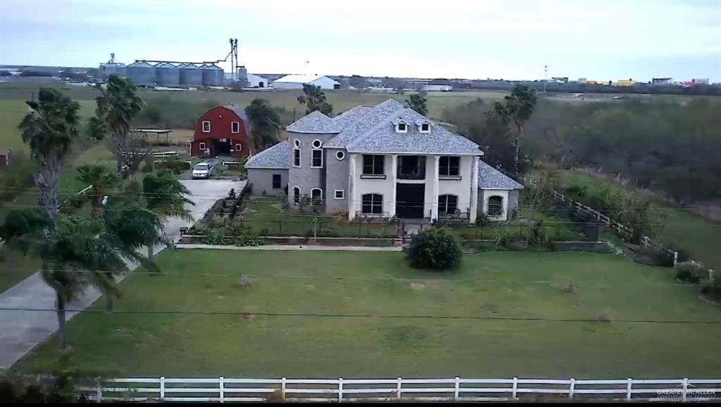 306 Lake Way - Photo 1