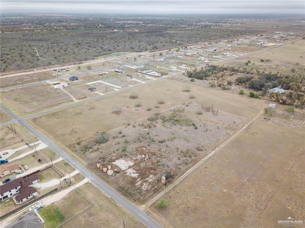 0 Uresti - Photo 1