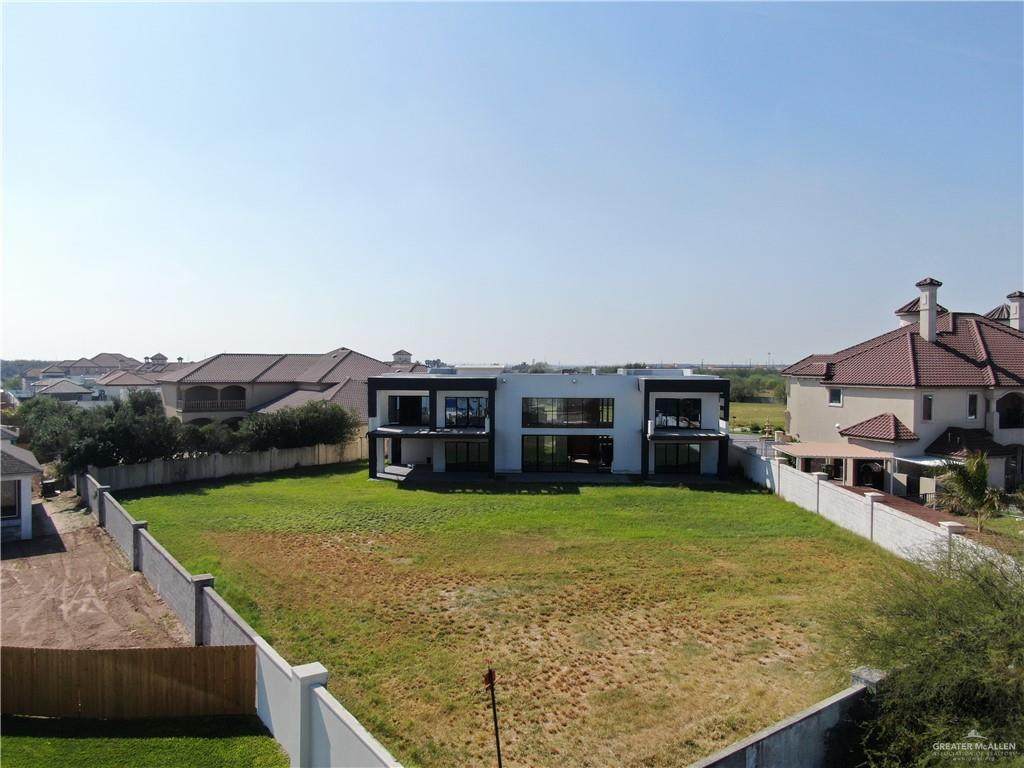 1003 Travis - Photo 1