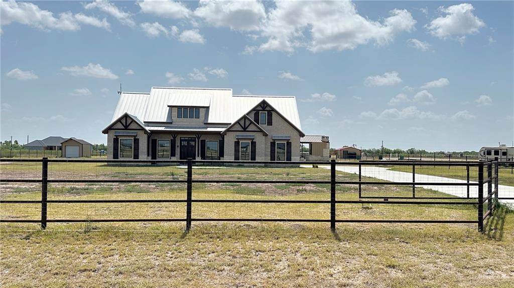 404 J Hernandez - Photo 1