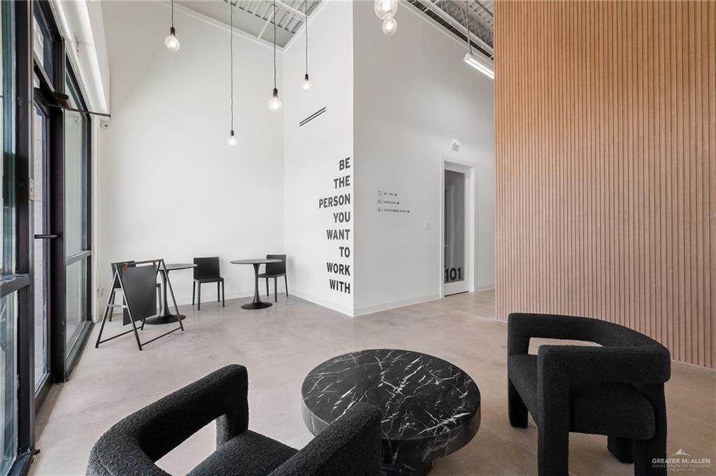 2515 Colorado - Photo 1