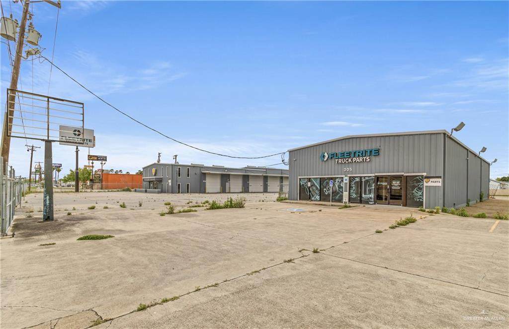 221 Expressway 83 - Photo 1