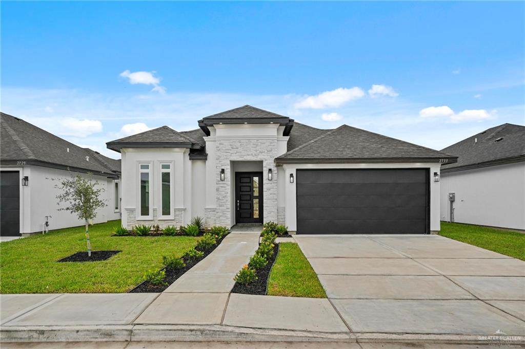 2733 Conroe - Photo 1