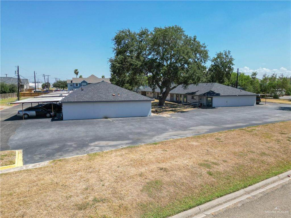 1120 Valley View - Photo 1